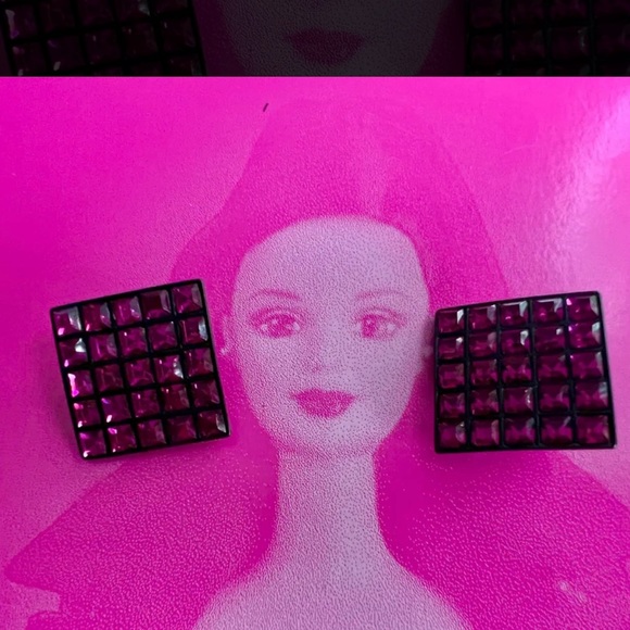 Vintage 1970s Barbie Pink or Electric Pink/ Square Clip-On Earrings - Picture 5 of 11